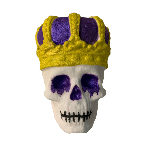 Queen Skull bath bomb “bleeds” purple